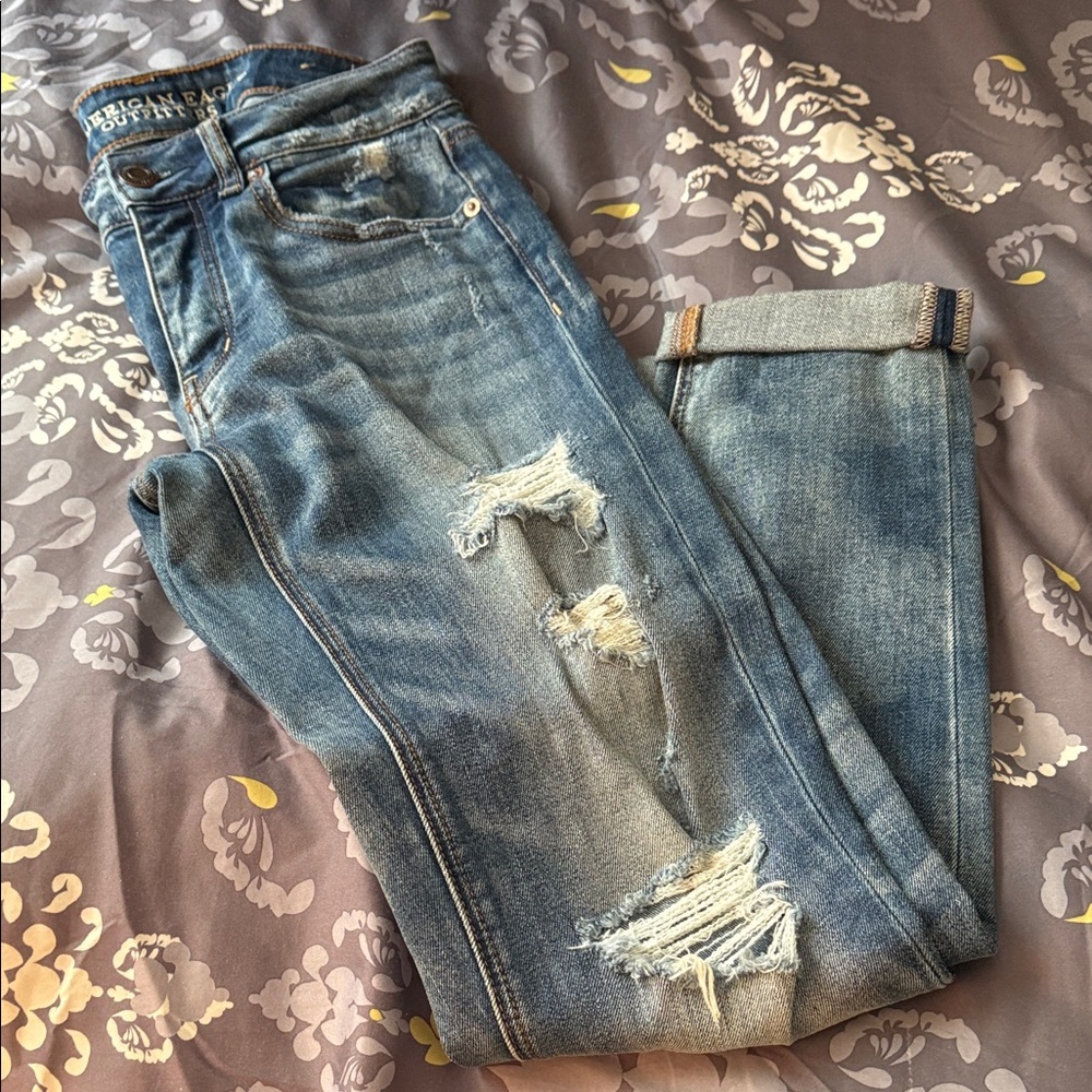 American Eagle Outfitters Ripped Blue Jeans